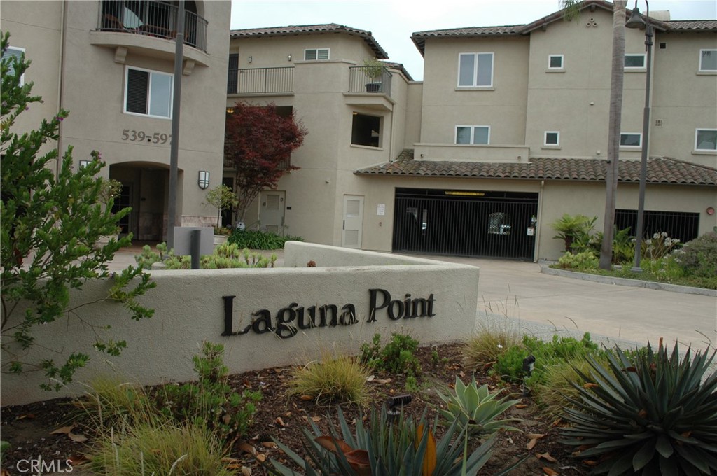 543 LAGUNA Drive