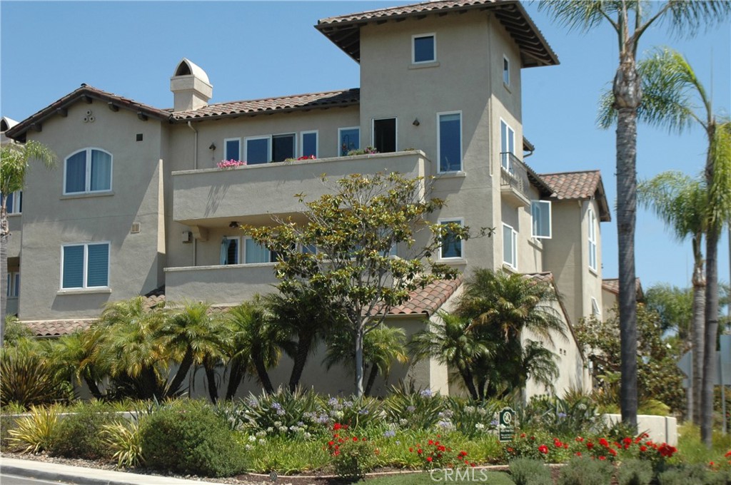 543 LAGUNA Drive