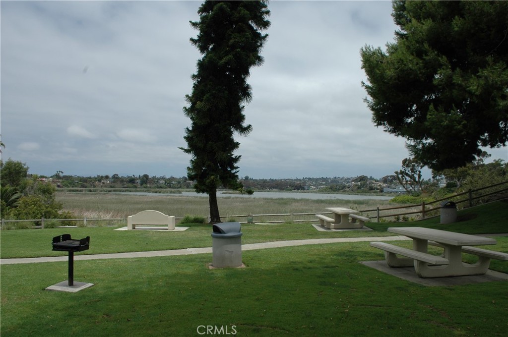 543 LAGUNA Drive