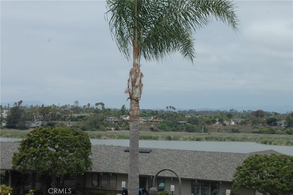 543 LAGUNA Drive