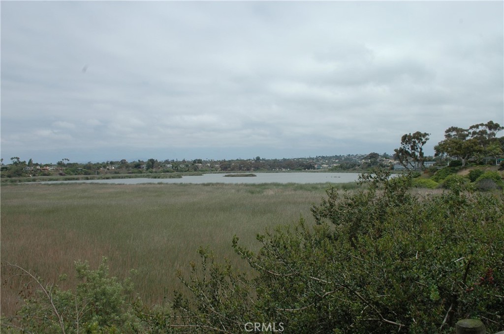 543 LAGUNA Drive