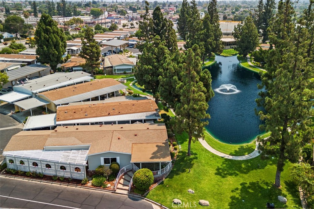14000 Lake View Dr