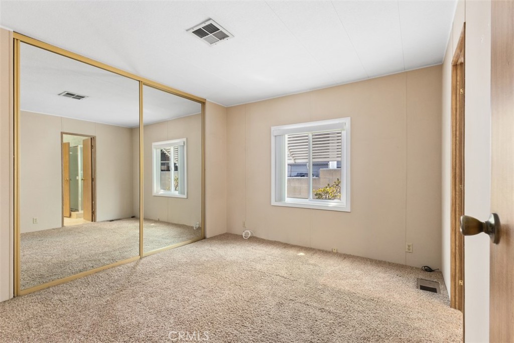 14000 Lake View Dr