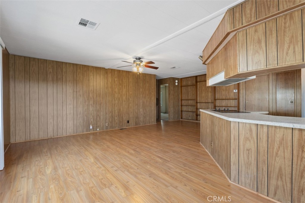 14000 Lake View Dr