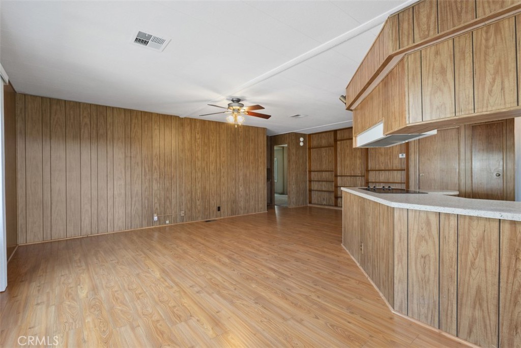 14000 Lake View Dr