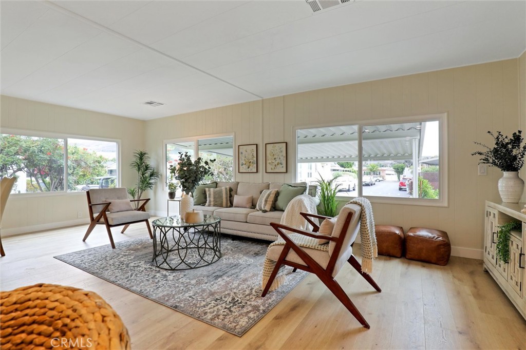 32742 Alipaz Street 94