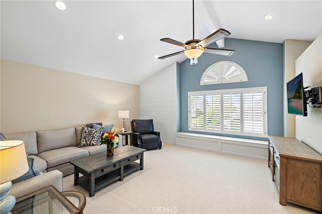 22202 Crystal Pond
