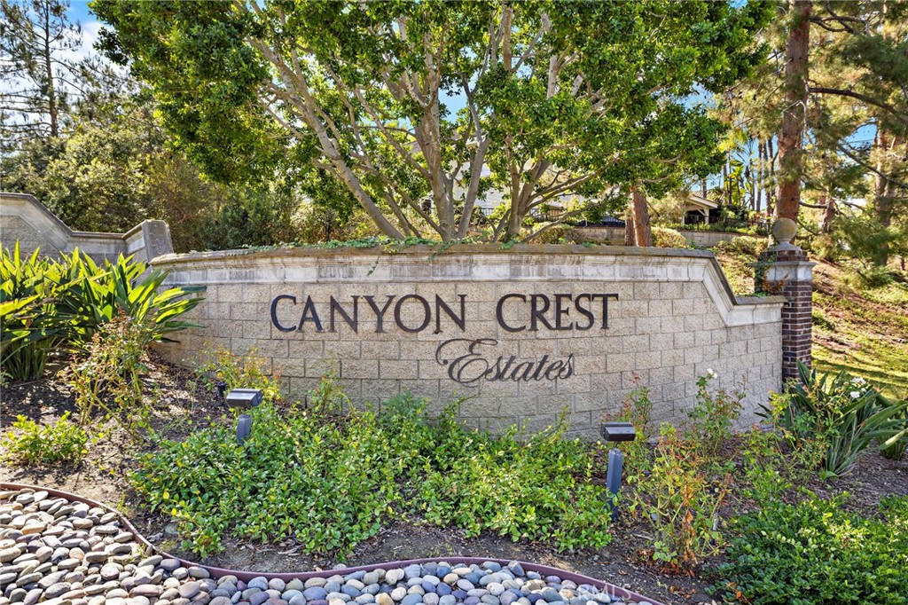 22202 Crystal Pond