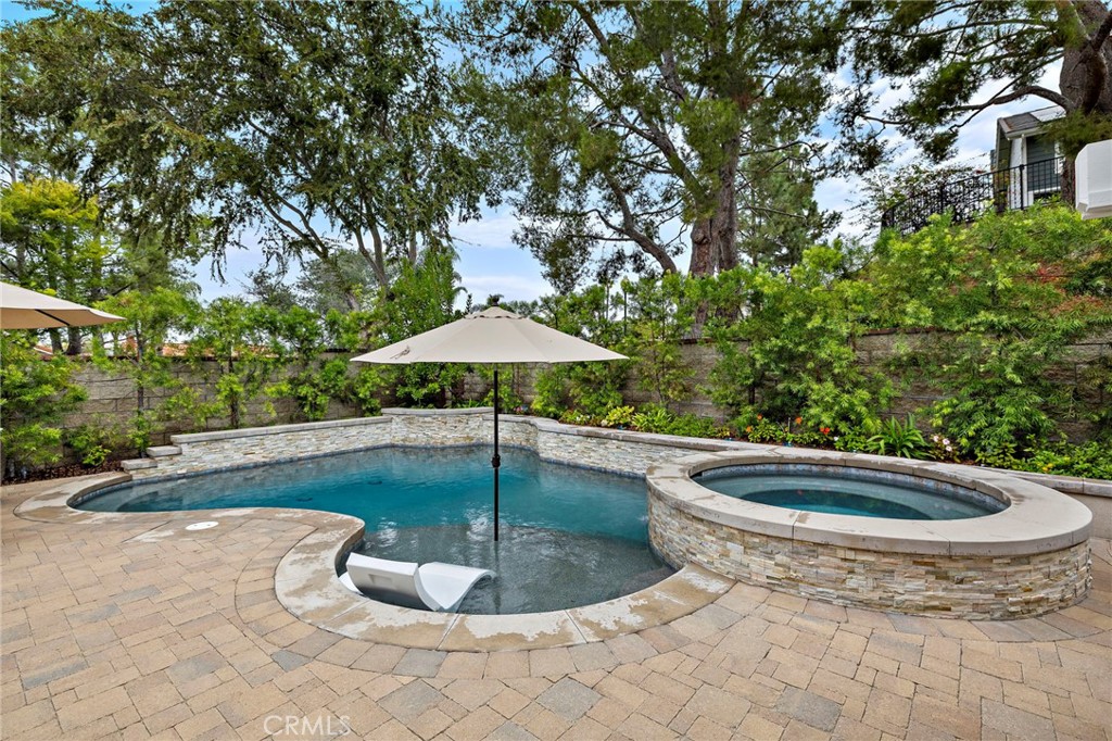 22202 Crystal Pond