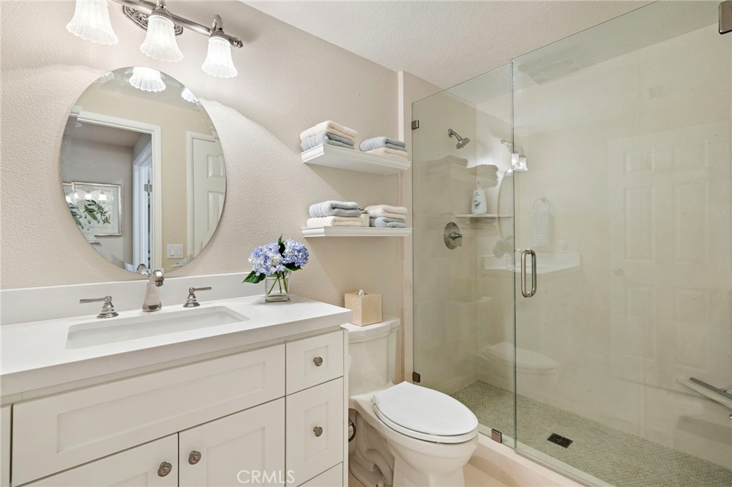 22202 Crystal Pond