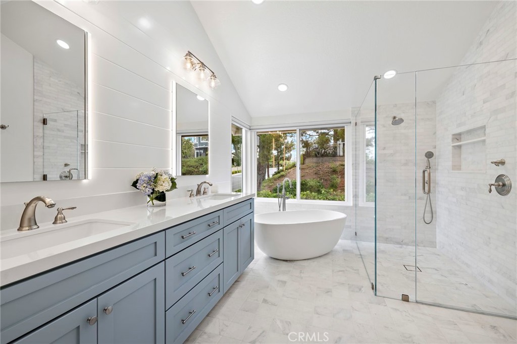 22202 Crystal Pond