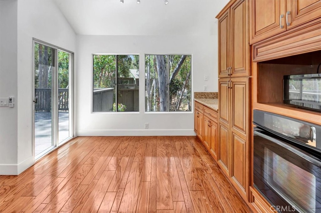 24946 Ravenswood