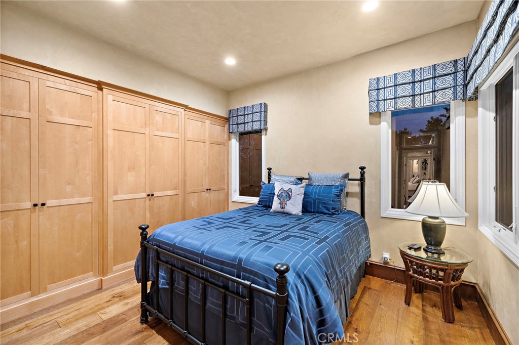 35 Emerald Glen