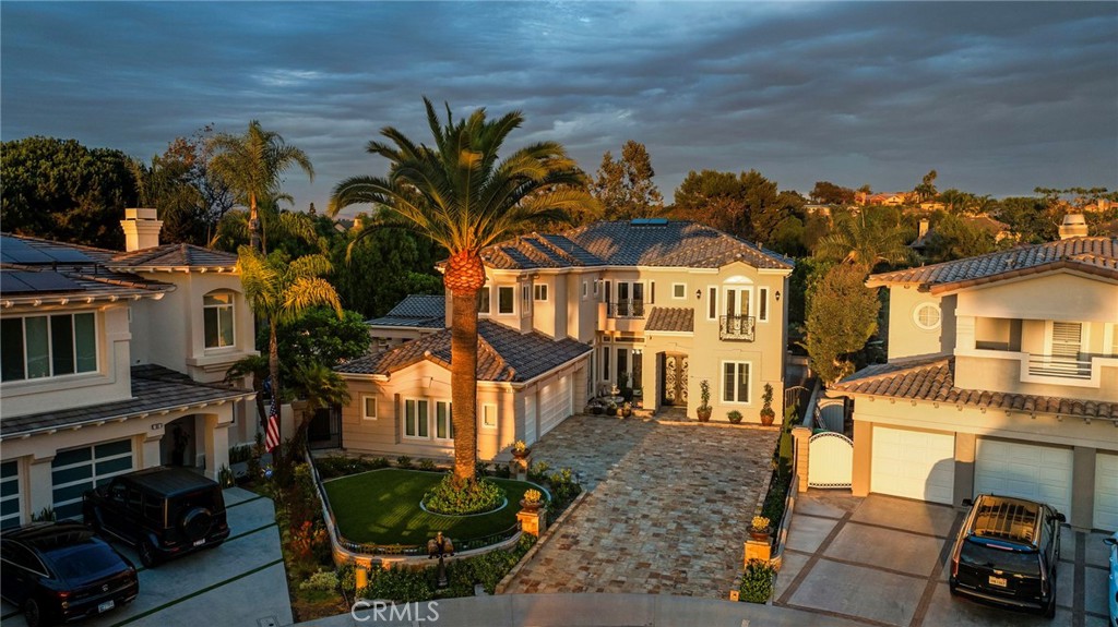 35 Emerald Glen