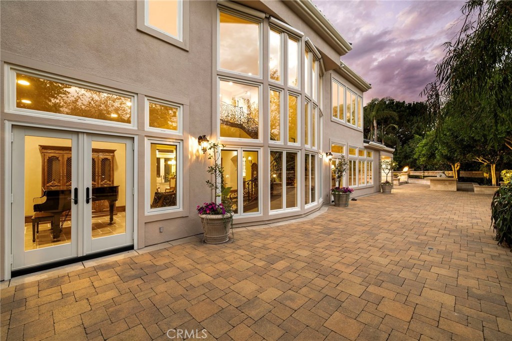 35 Emerald Glen