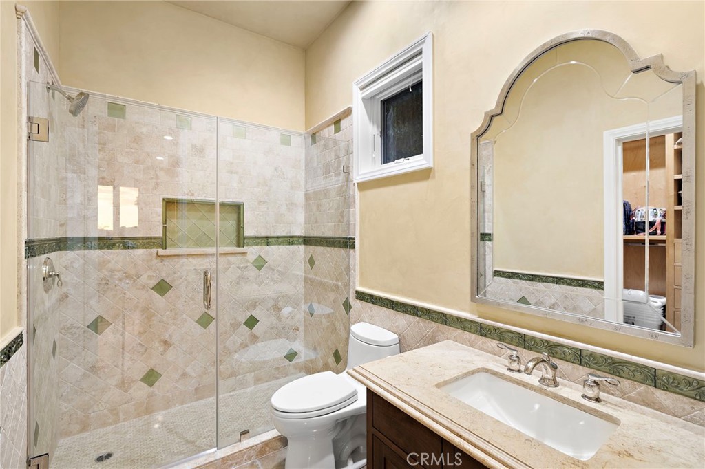 35 Emerald Glen