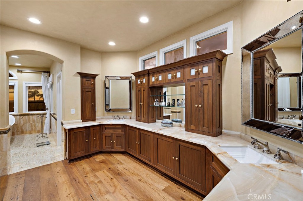 35 Emerald Glen