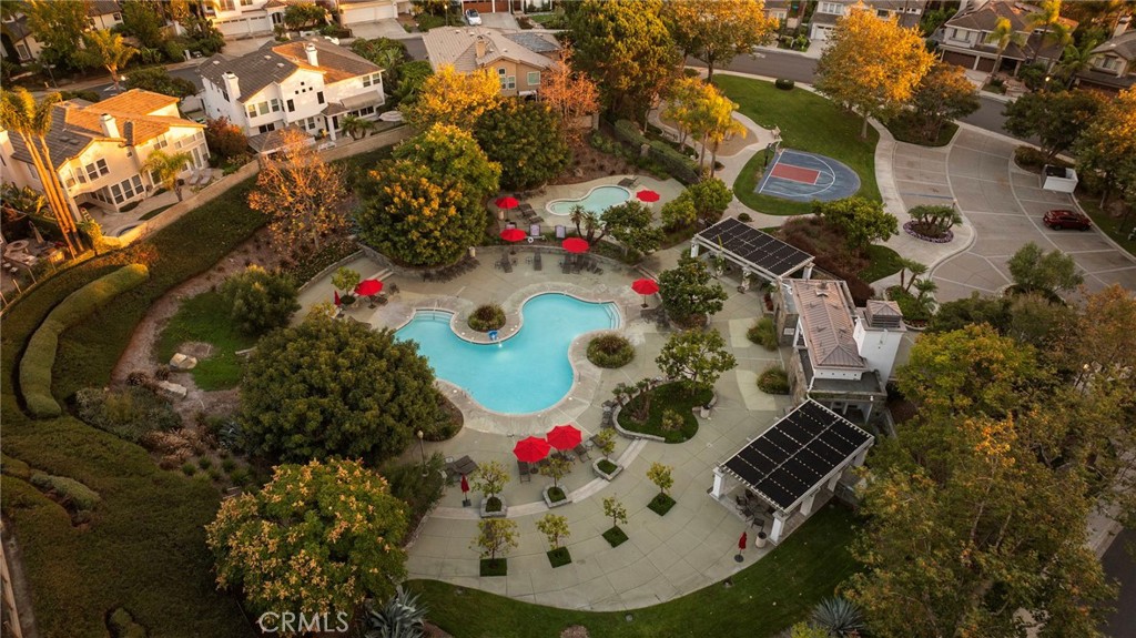 35 Emerald Glen