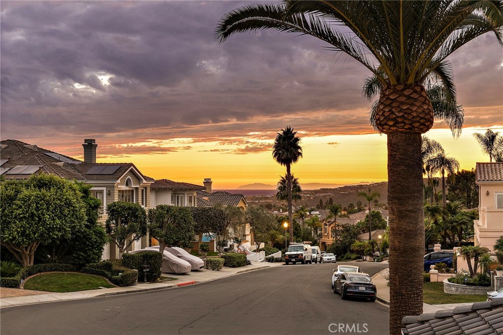 35 Emerald Glen
