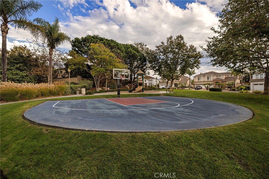 35 Emerald Glen