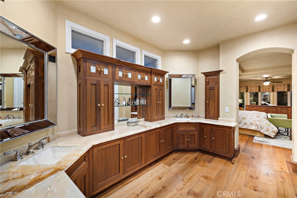 35 Emerald Glen