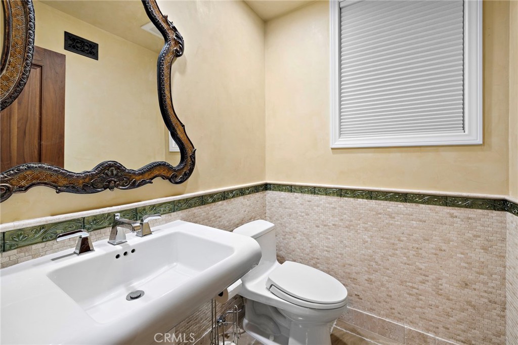 35 Emerald Glen