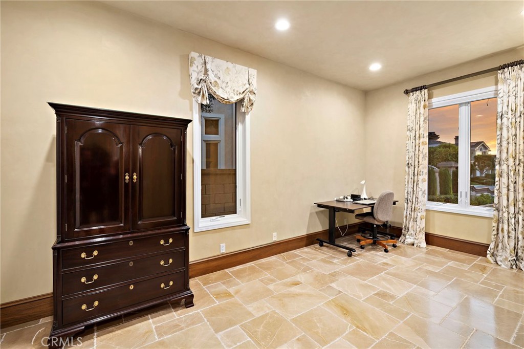 35 Emerald Glen