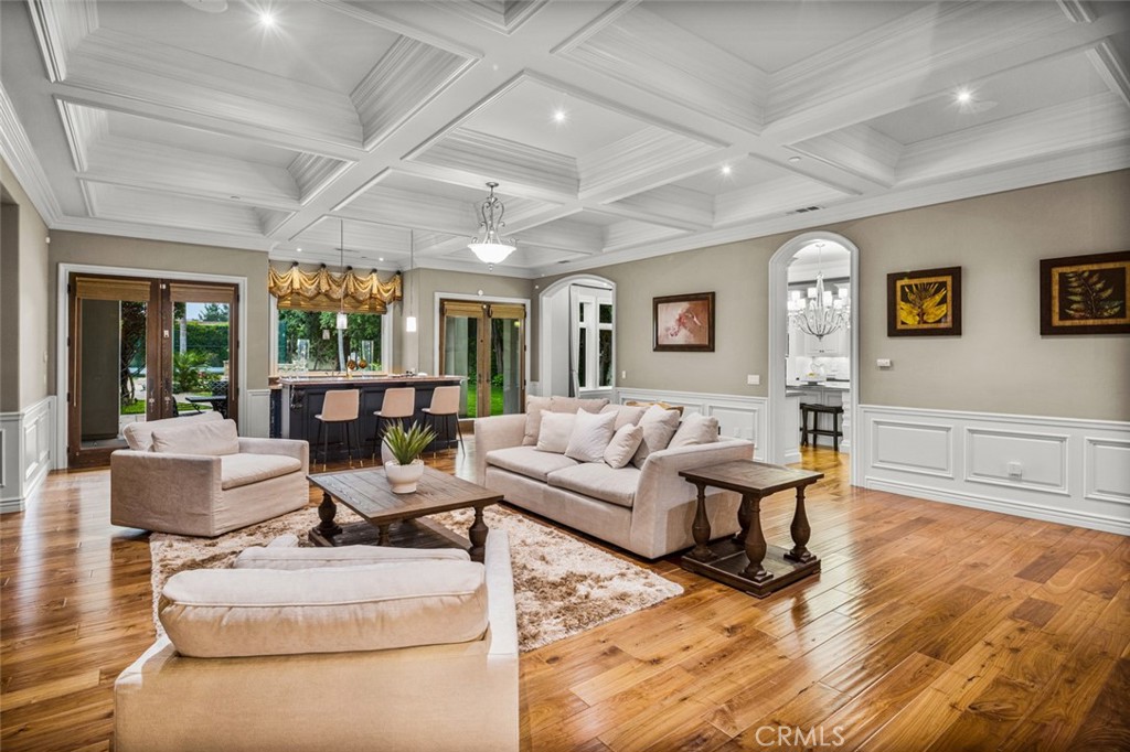 1122 S Santa Anita Avenue