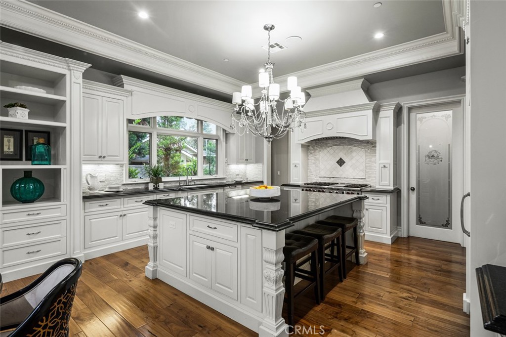 1122 S Santa Anita Avenue