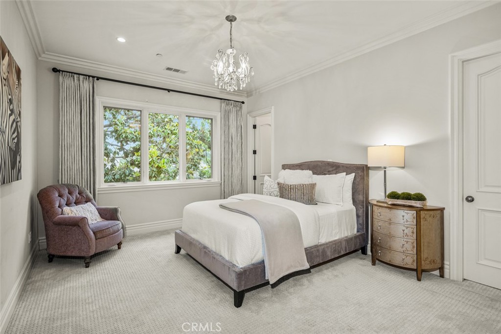 1122 S Santa Anita Avenue