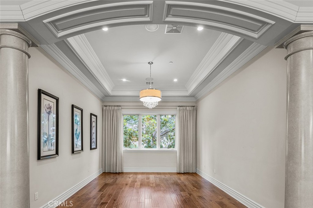 1122 S Santa Anita Avenue