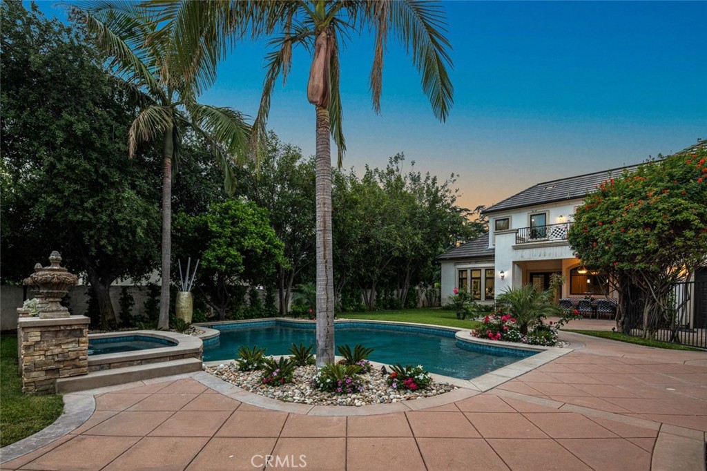 1122 S Santa Anita Avenue