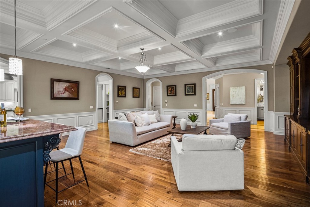 1122 S Santa Anita Avenue