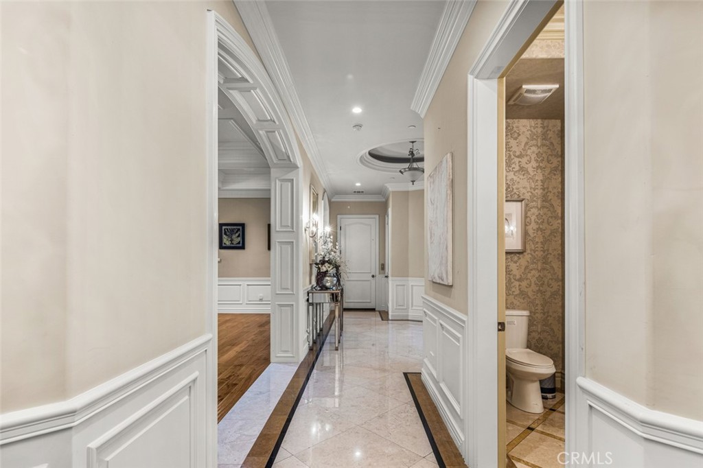 1122 S Santa Anita Avenue