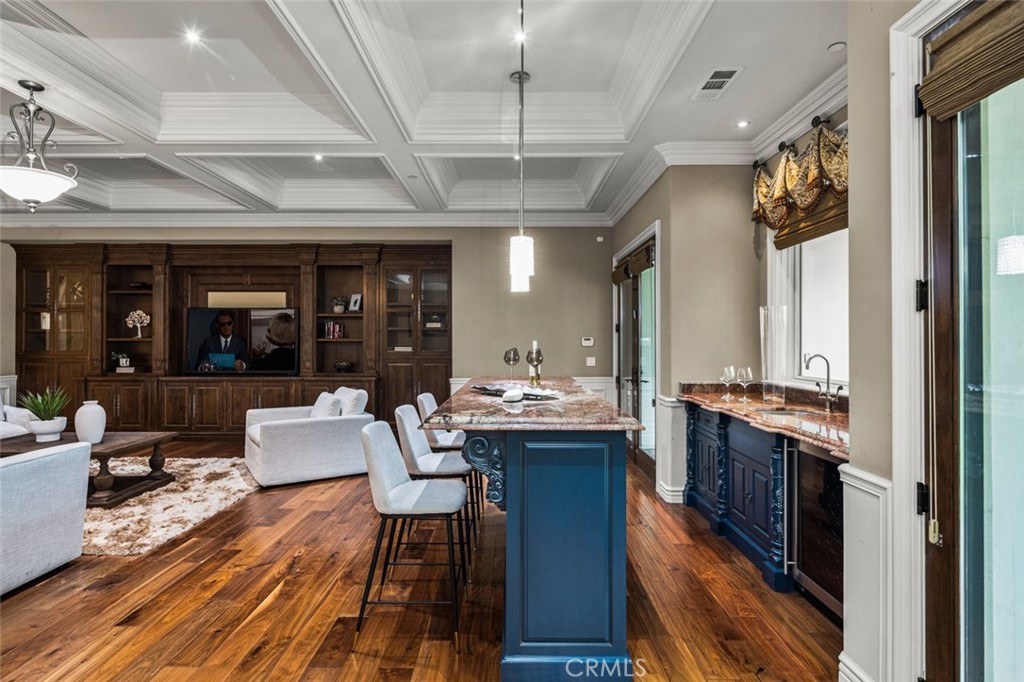 1122 S Santa Anita Avenue