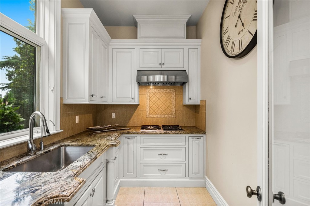 1122 S Santa Anita Avenue