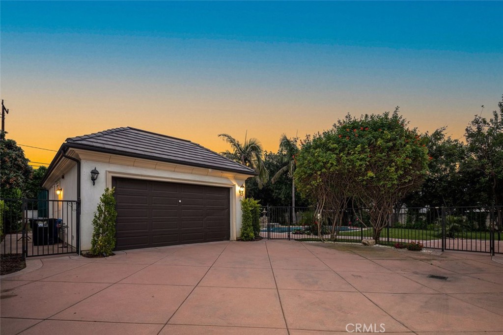 1122 S Santa Anita Avenue