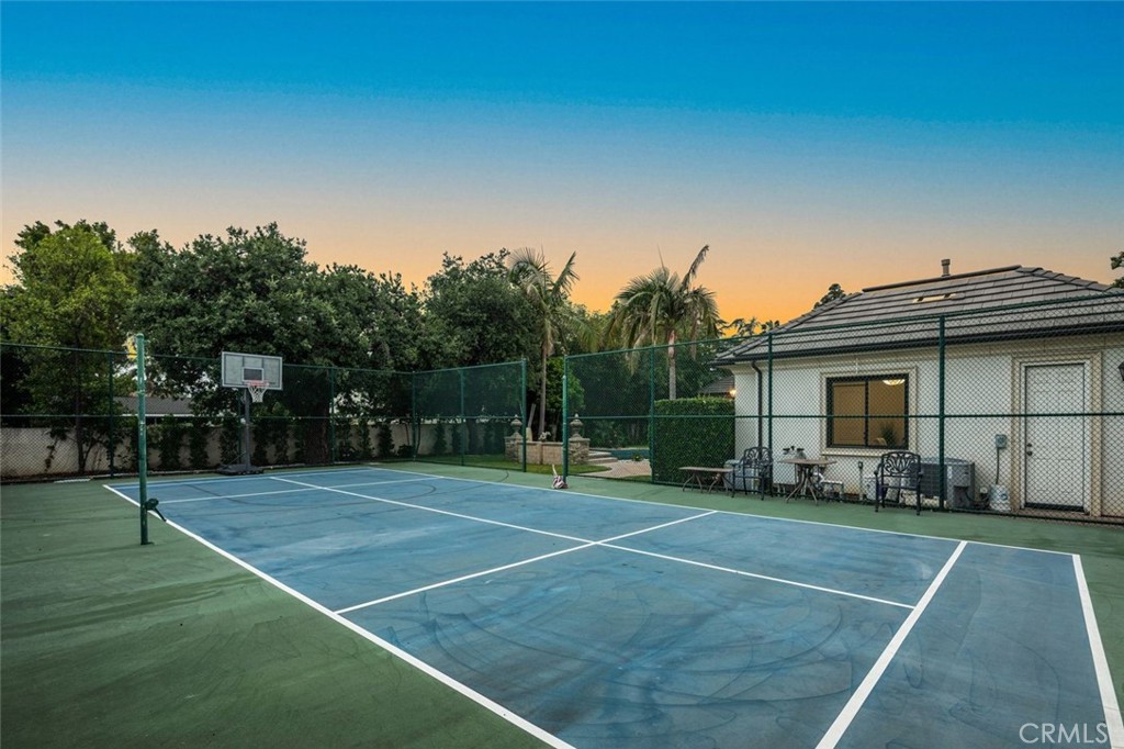 1122 S Santa Anita Avenue