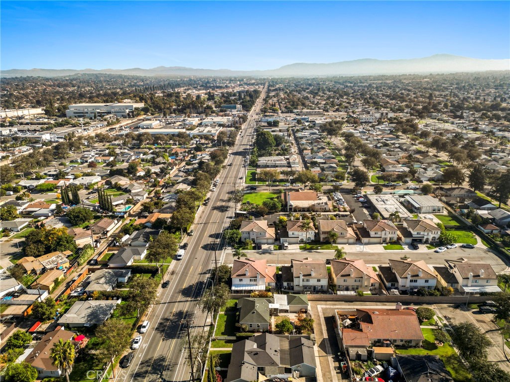 2100 W Valencia Drive