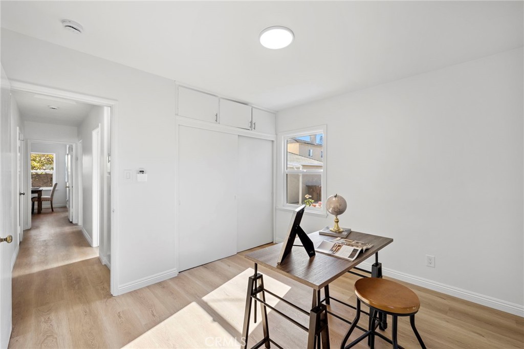 2100 W Valencia Drive