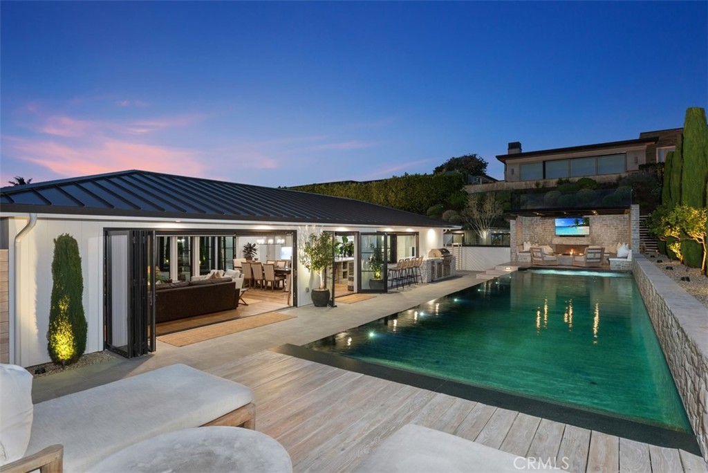 92 Monarch Bay