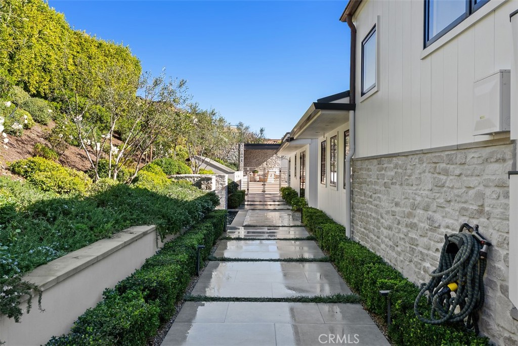 92 Monarch Bay