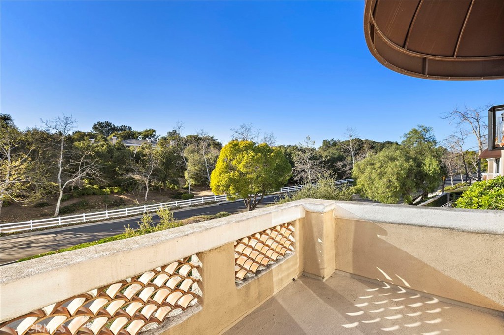 11 Avenida La Promesa