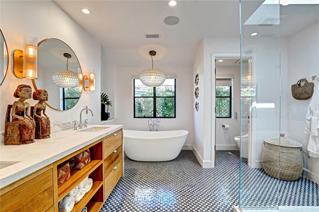 4 S Vista De La Luna