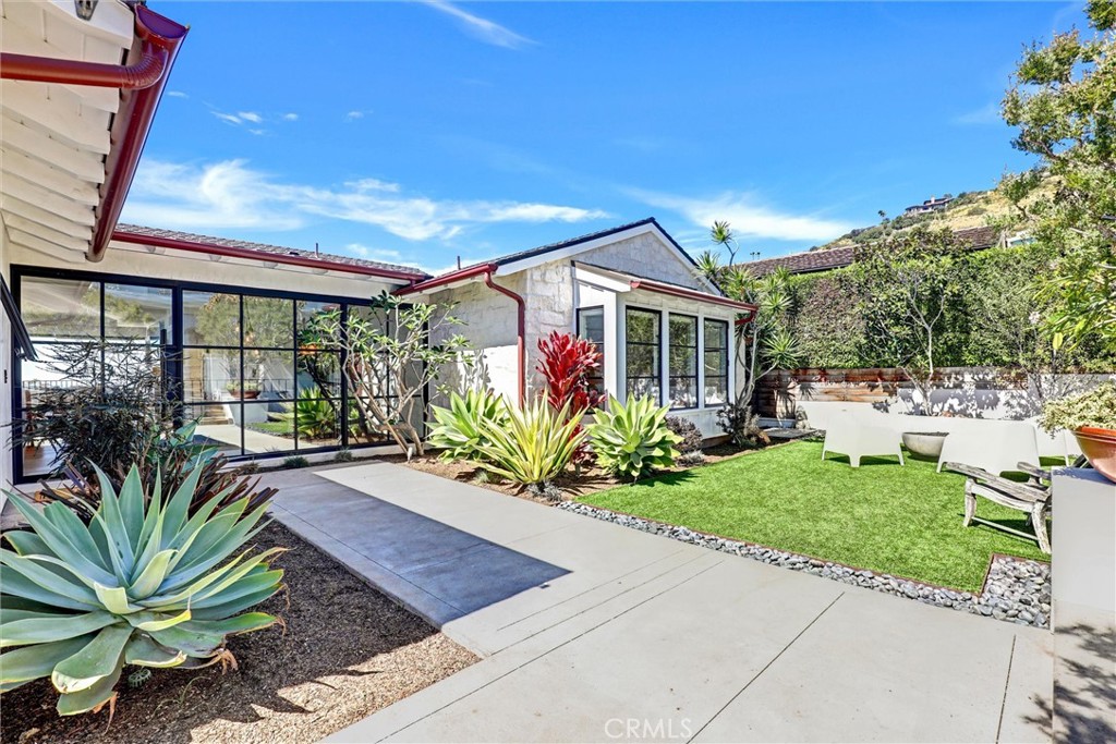 4 S Vista De La Luna