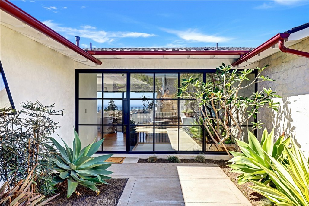 4 S Vista De La Luna