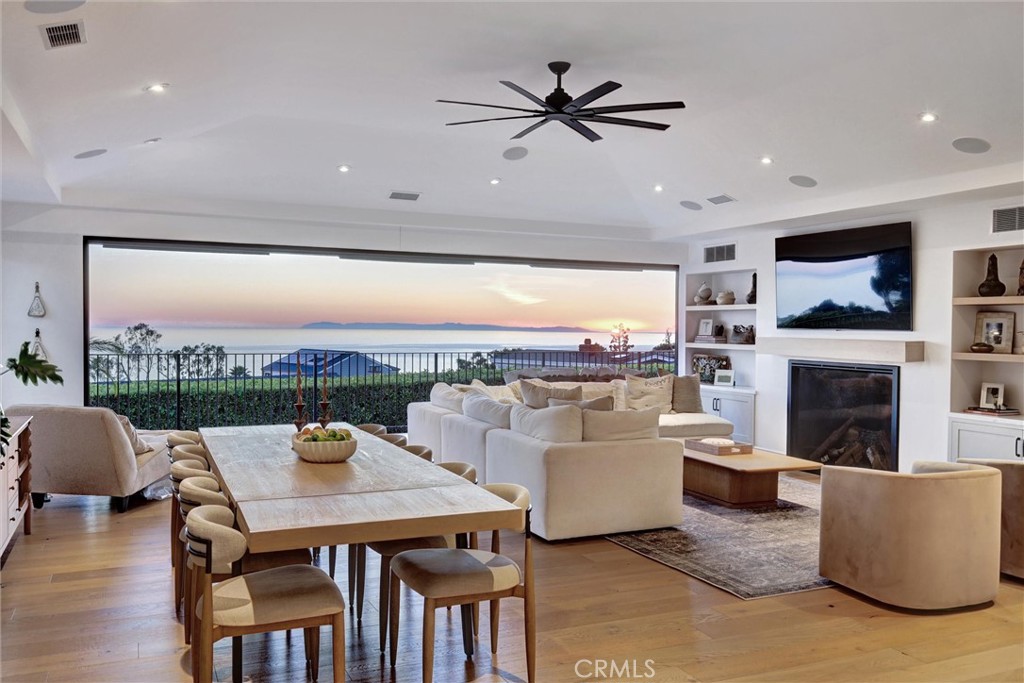 4 S Vista De La Luna