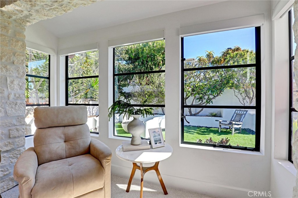 4 S Vista De La Luna