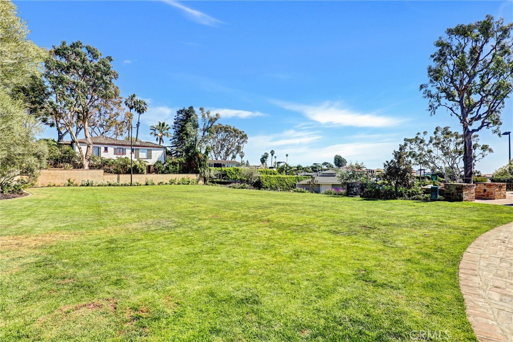 4 S Vista De La Luna