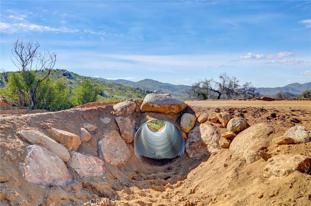 2 Decker Canyon Road